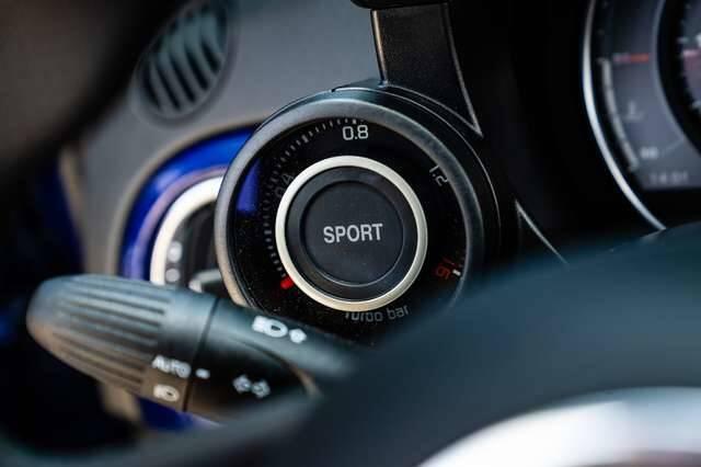 Abarth 595 ScorpioneOro / 1 of 2000 / 2.400 km