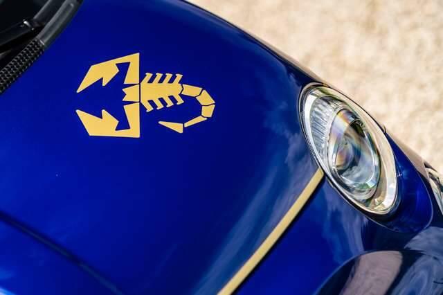 Abarth 595 ScorpioneOro / 1 of 2000 / 2.400 km
