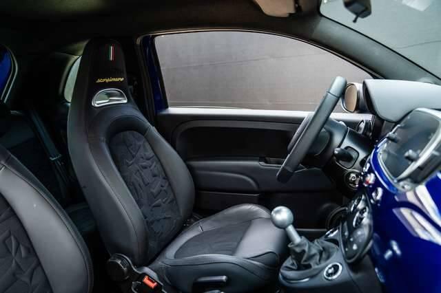Abarth 595 ScorpioneOro / 1 of 2000 / 2.400 km
