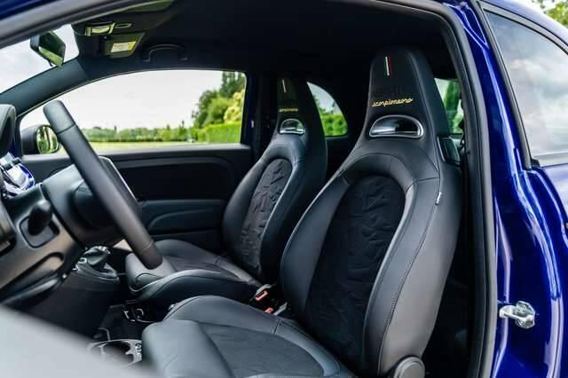 Abarth 595 ScorpioneOro / 1 of 2000 / 2.400 km