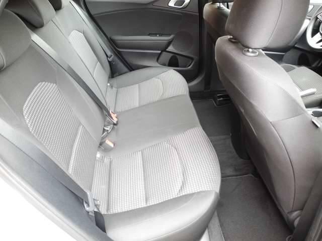 KIA CEE D 1.4i breakaircomulti stuurgarantie tot 12/2026