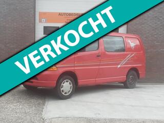 TOYOTA HI-ACE HiAce 2.4 Base Marge !
