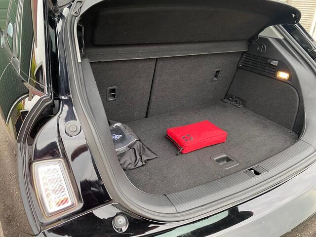 Audi A1 Sportback 1.2 TFSI Ambition Pro Line Business,5DRS,Elec.Ramen,Navi,Rotor Velgen.