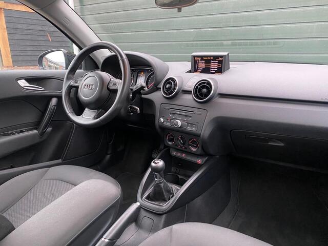 Audi A1 Sportback 1.2 TFSI Ambition Pro Line Business,5DRS,Elec.Ramen,Navi,Rotor Velgen.