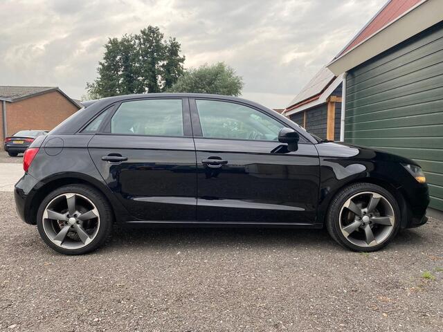 Audi A1 Sportback 1.2 TFSI Ambition Pro Line Business,5DRS,Elec.Ramen,Navi,Rotor Velgen.