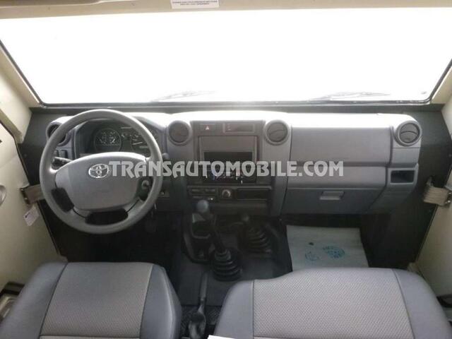 Toyota Land CRUISER cash in transit  - export out eu tropical version