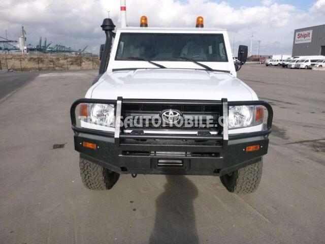 Toyota Land CRUISER cash in transit  - export out eu tropical version