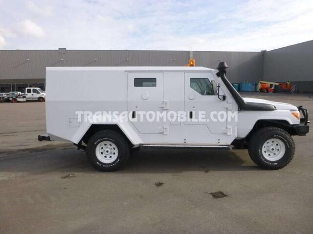 Toyota Land CRUISER cash in transit  - export out eu tropical version