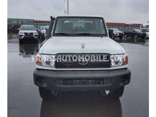 Toyota Land CRUISER hzj 79 double cabin - export out eu tropical versi