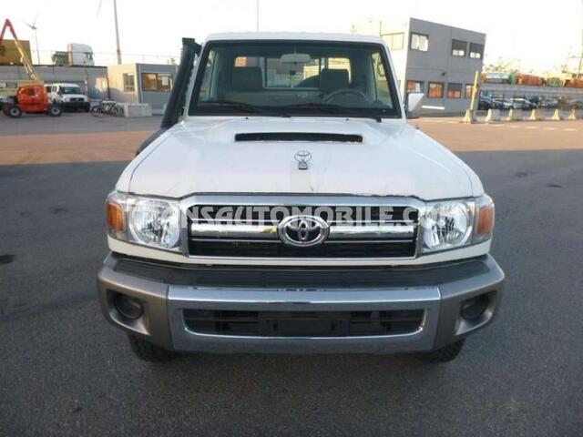 Toyota Land CRUISER vdj v8 single cab - export out eu tropical version