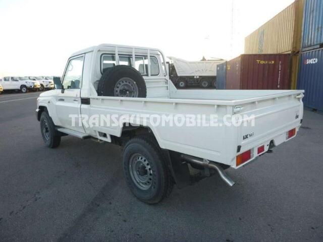 Toyota Land CRUISER vdj v8 single cab - export out eu tropical version