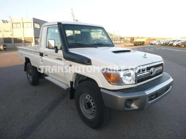 Toyota Land CRUISER vdj v8 single cab - export out eu tropical version