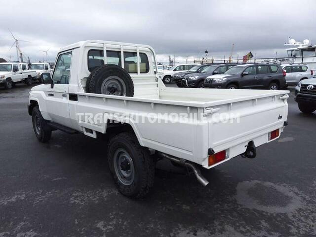Toyota Land CRUISER hzj 79 single cab - export out eu tropical version