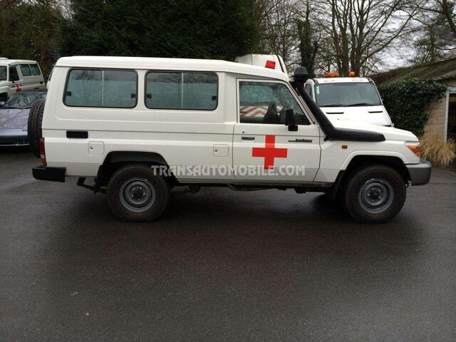 Toyota Land CRUISER metal top hzj 78 - export out eu tropical version