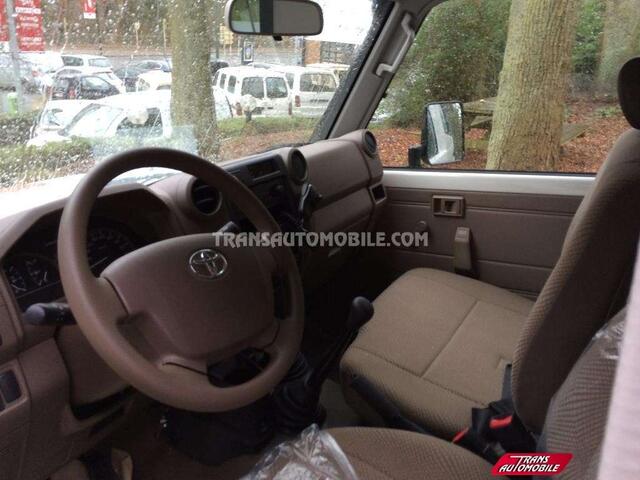 Toyota Land CRUISER metal top hzj 78 - export out eu tropical version