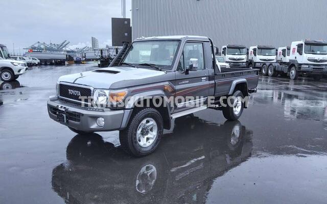 Toyota Land CRUISER vdj v8 single cab - export out eu tropical version
