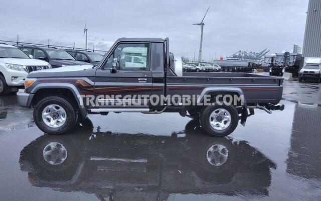 Toyota Land CRUISER vdj v8 single cab - export out eu tropical version
