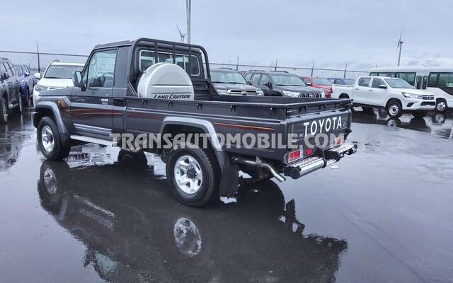 Toyota Land CRUISER vdj v8 single cab - export out eu tropical version