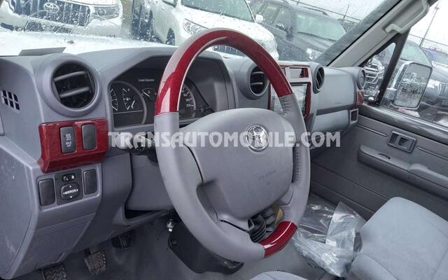 Toyota Land CRUISER vdj v8 single cab - export out eu tropical version
