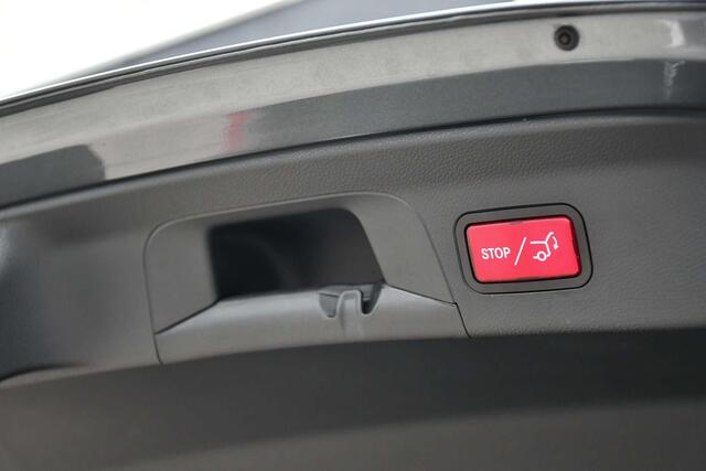 Mercedes-Benz G-Klasse BiTurbo 4MATIC HEATED SEATS  CAMERA  FULL LED 