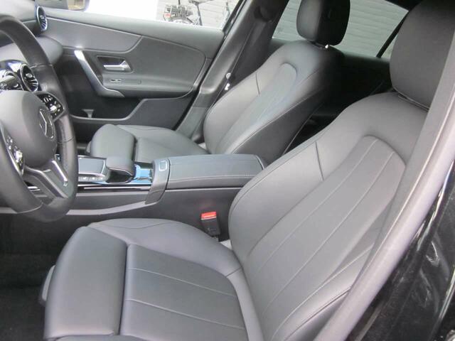 Mercedes-Benz CLA-Klasse d PROGRESIVE - AUTOMAAT -LEDER-NAVIGATIE-