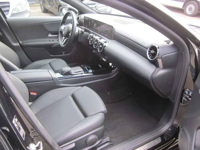 Mercedes-Benz CLA-Klasse d PROGRESIVE - AUTOMAAT -LEDER-NAVIGATIE-