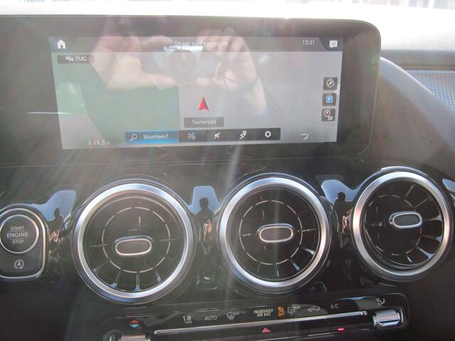 Mercedes-Benz CLA-Klasse PROGRESSIVE-AUTOMAAT-FULL OPTION