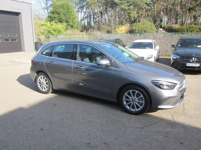 Mercedes-Benz CLA-Klasse PROGRESSIVE-AUTOMAAT-FULL OPTION