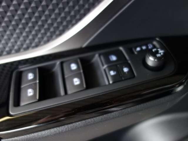Toyota C-HR 1.8i VVT-i Hybrid C-Lub E-CVT