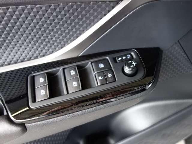 Toyota C-HR 1.8i VVT-i Hybrid C-Lub E-CVT
