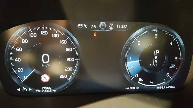 Volvo XC60 D4 190cv Momentum Pro Aut.