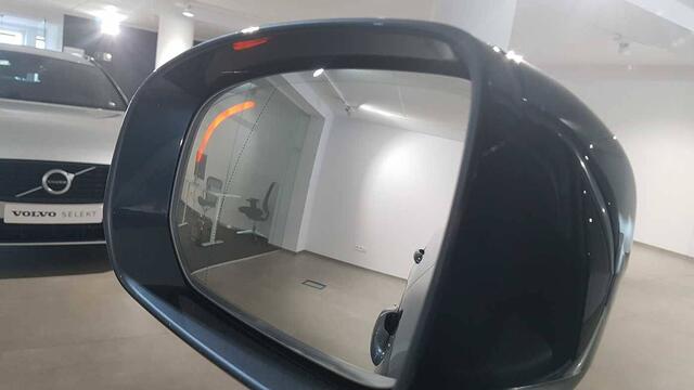 Volvo XC60 D4 190cv Momentum Pro Aut.