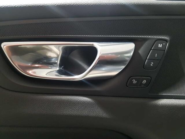 Volvo XC60 D4  190cv Momentum Pro