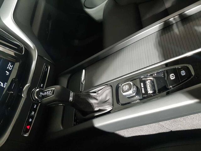 Volvo XC60 D4  190cv Momentum Pro
