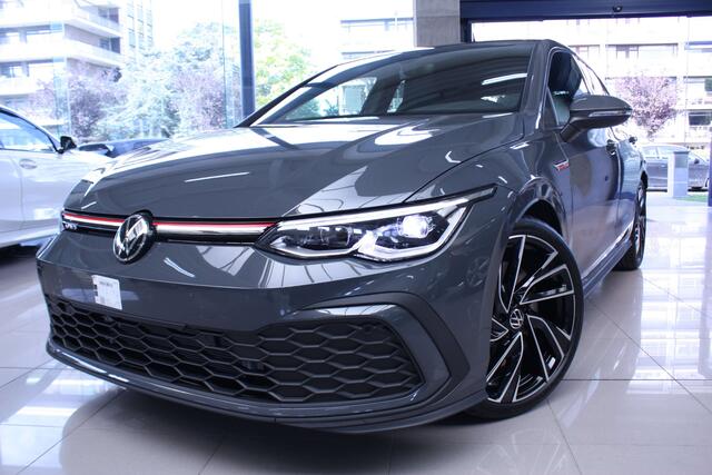 Volkswagen Golf 2.0 TSI 245PK + PANO DAK/ACC - - 0 KM