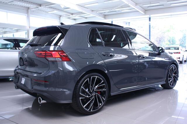 Volkswagen Golf 2.0 TSI 245PK + PANO DAK/ACC - - 0 KM