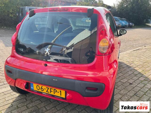Peugeot 107 PEUGEOT 107