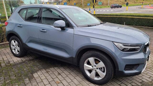 Volvo XC40 T3 Manueel 120kW/163PS Momentum Pro