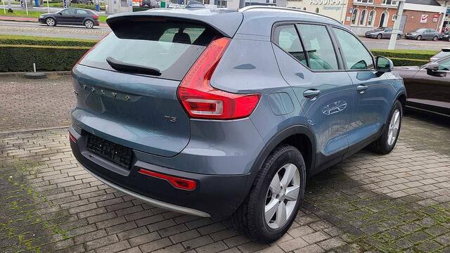 Volvo XC40 T3 Manueel 120kW/163PS Momentum Pro
