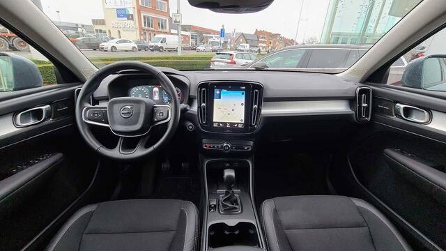 Volvo XC40 T3 Manueel 120kW/163PS Momentum Pro