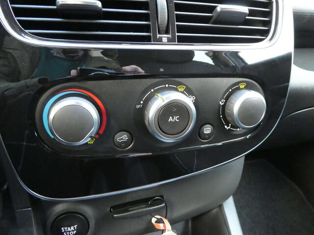 Renault Clio 1.2i Limited