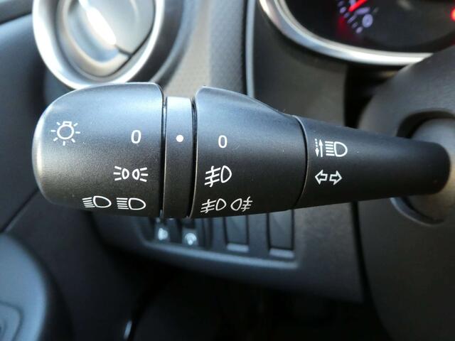 Renault Clio 1.2i Limited