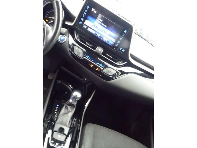 Toyota C-HR 1.8i VVT-i Hybrid C-Lub E-CVT