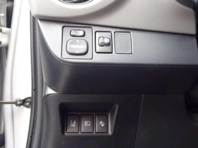Toyota Yaris 1.5i Dual VVT-iE Y-oung