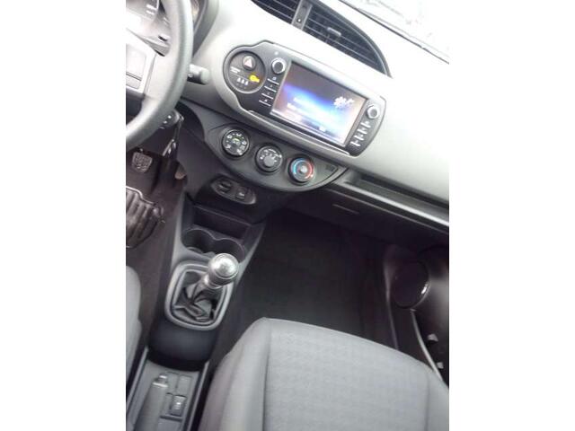 Toyota Yaris 1.5i Dual VVT-iE Y-oung