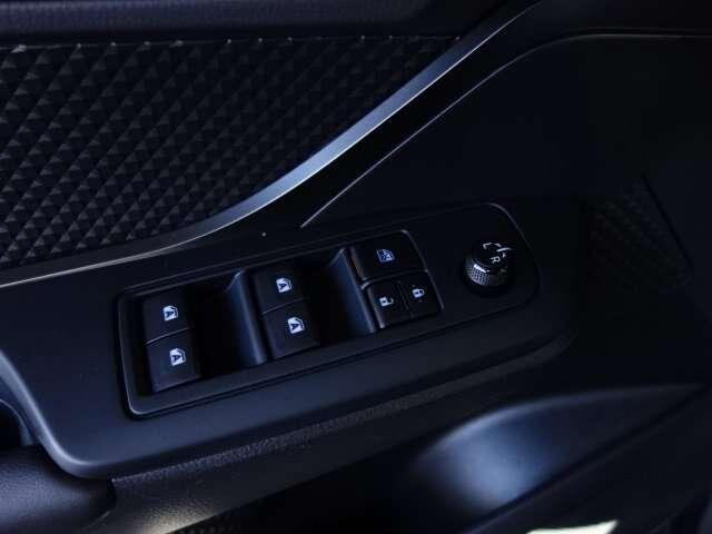 Toyota C-HR 1.8i VVT-i Hybrid C-Enter E-CVTEU6.2