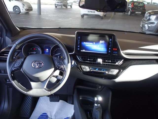 Toyota C-HR 1.8i VVT-i Hybrid C-Enter E-CVTEU6.2