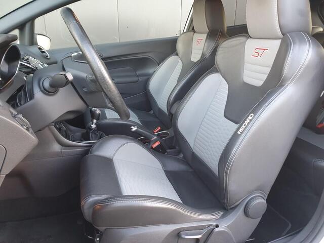 Ford Fiesta 1.6 ST2/FROZEN WHITE/182 PK/DEALER ONDERHOUDEN/RECARO/NEW APK