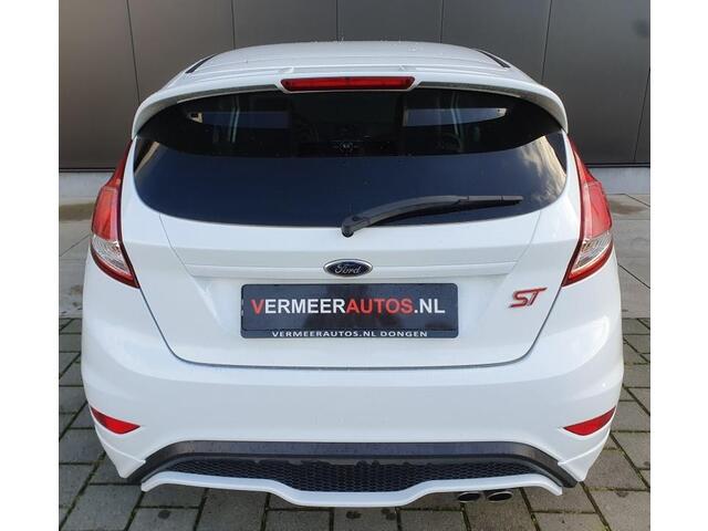 Ford Fiesta 1.6 ST2/FROZEN WHITE/182 PK/DEALER ONDERHOUDEN/RECARO/NEW APK