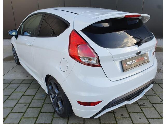 Ford Fiesta 1.6 ST2/FROZEN WHITE/182 PK/DEALER ONDERHOUDEN/RECARO/NEW APK